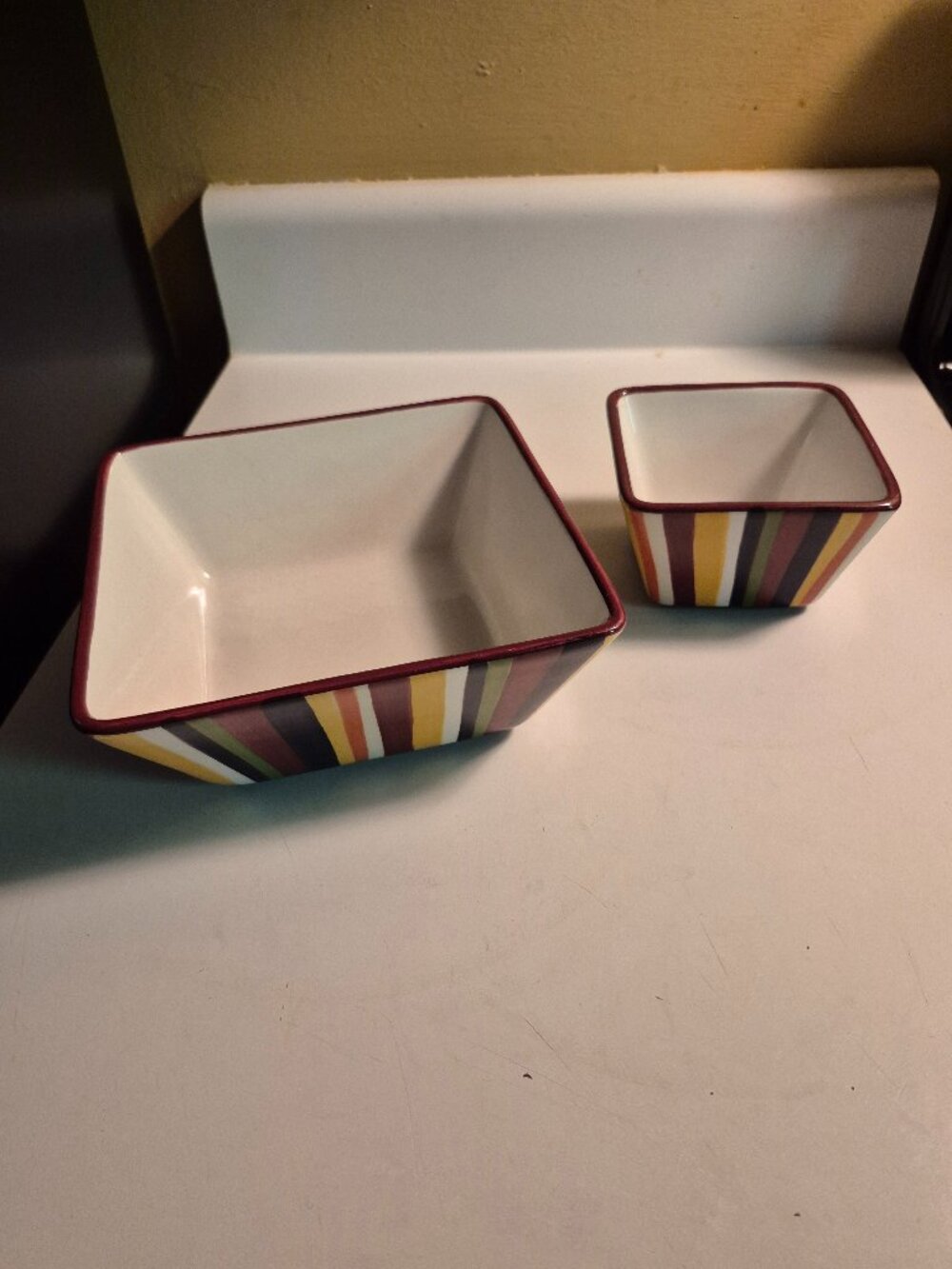 STRIPED PAMPERED CHEF SERVING BOWLS LARGER BOWL 3" X 7.3 SMALLER BOWL 3" X 4.5"